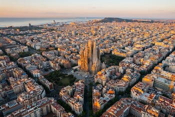 Barcelona (Shutterstock).