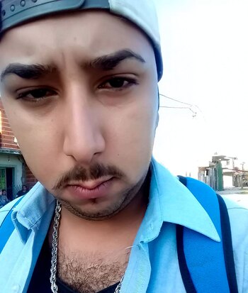 La victima agonizó durante una