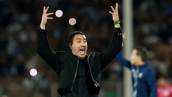 Efraín Juárez arremete contra sus detractores tras felicitar al árbitro: “A la próxima le digo groserías