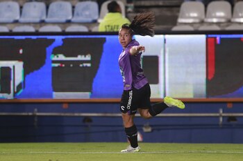 Charlyn Corral, de Pachuca, festeja