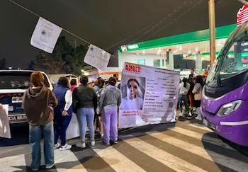 Familiares y amigos cerraron la Avenida Central para pedir apoyo en su búsqueda