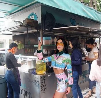 (Foto: Facebook Dua Lipa Lovers)