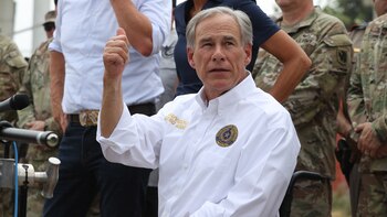 Migrantes enviados por el gobernador