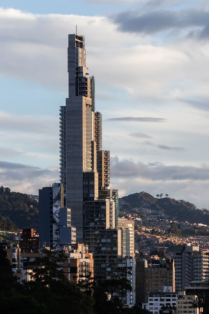 El BD Bacatá es el edificio más alto de Colombia - crédito Colprensa/ Camila Díaz
