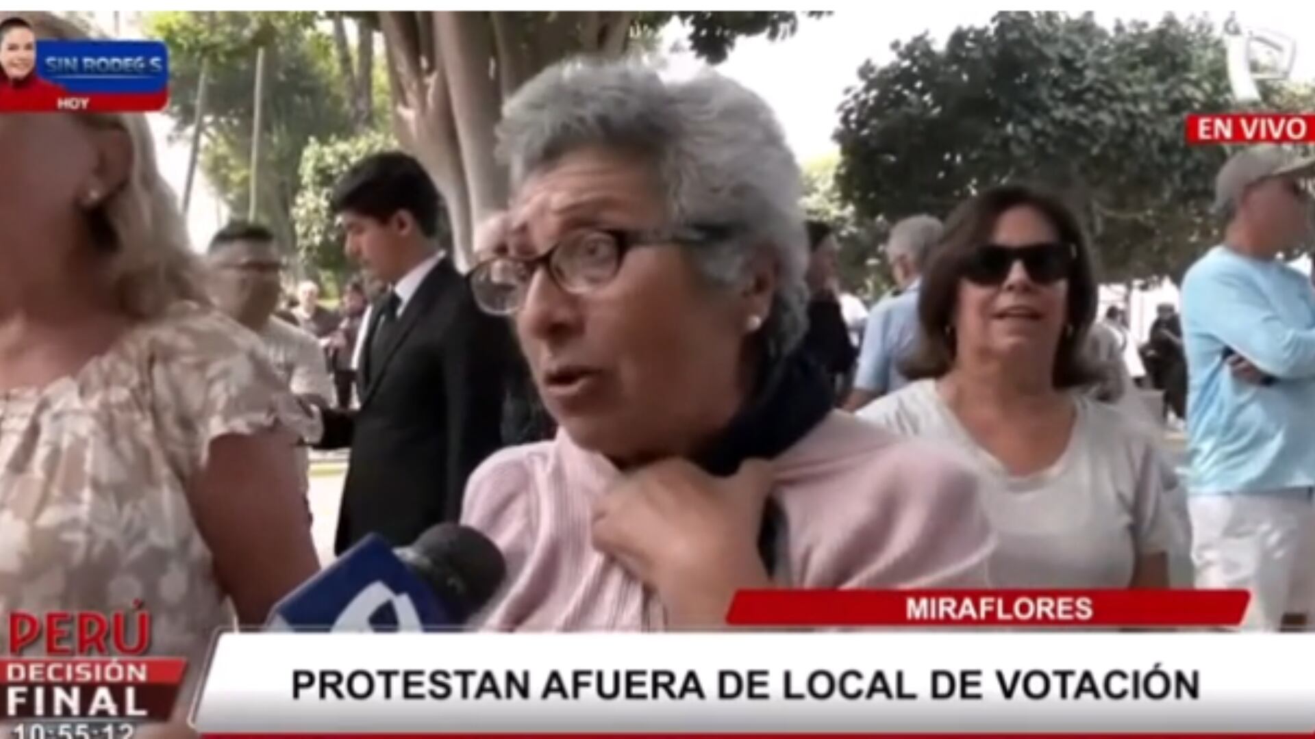 Demoras y largas filas complican el voto de los más vulnerables en las Elecciones 2026.