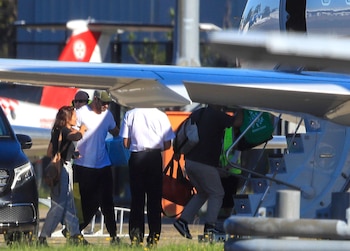 Celebrities-en-un-clic-06042021-Chris-Hemsworth-y-Elsa-Pataky