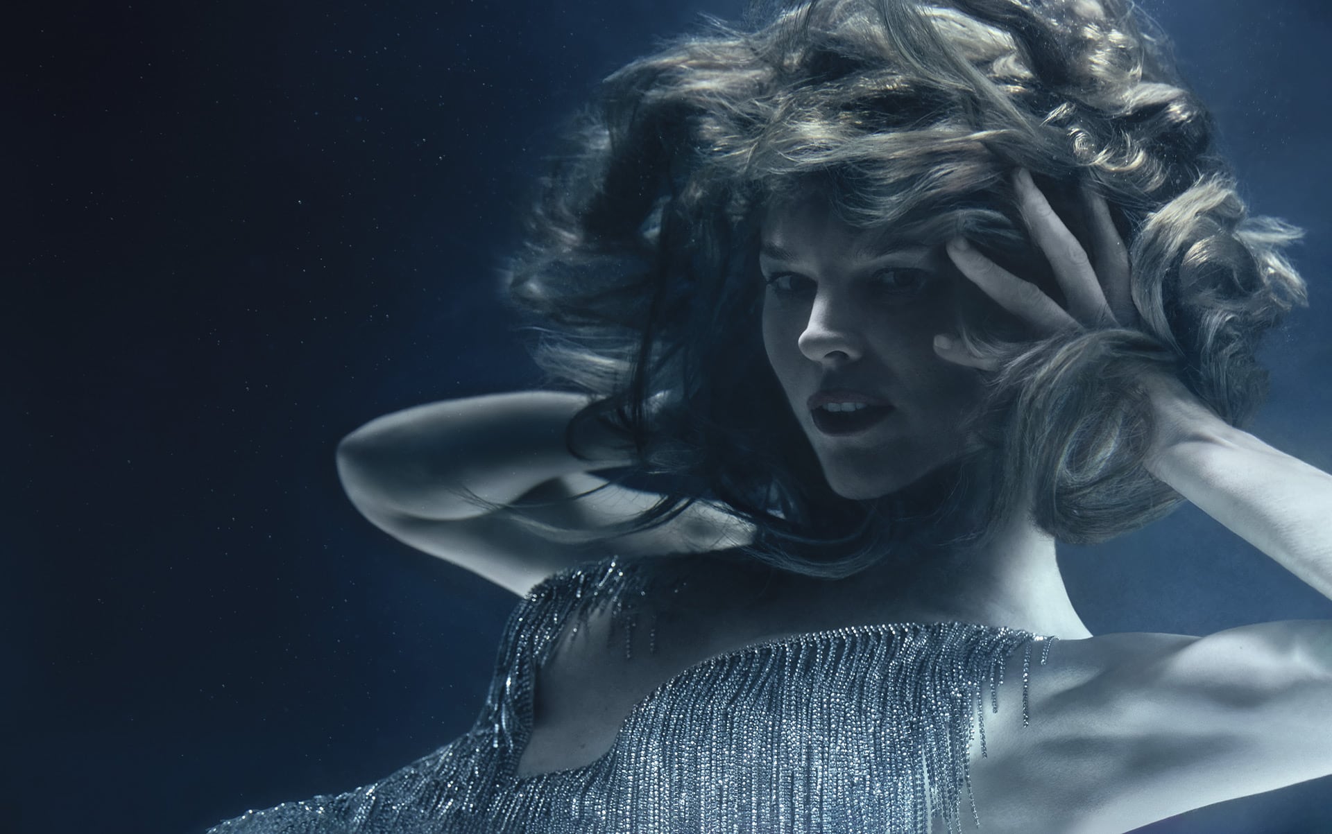 Las tomas de Eva Herzigová fueron hechas bajo el agua