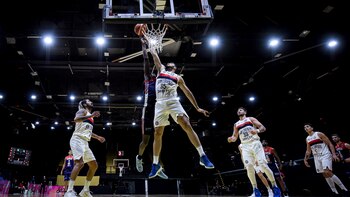 En las tribunas del Templo