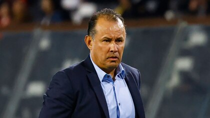 Juan Reynoso rompió su silencio tras su abrupta salida de la selección peruana y lanzó firme mensaje a la FPF