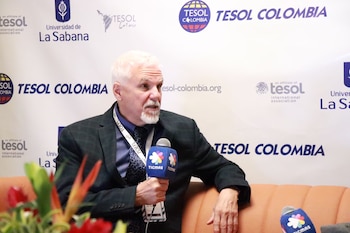 Ken Beatty en el living