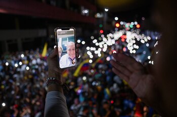 María Corina Machado habla con