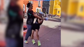La absurda razón por la que derribaron a adulto mayor en la meta de una carrera en Tlaxcala