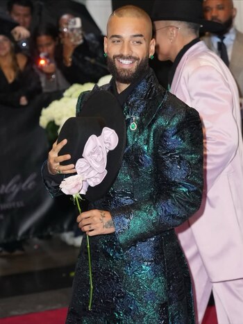 Vestido por Willy Chavarría, Maluma