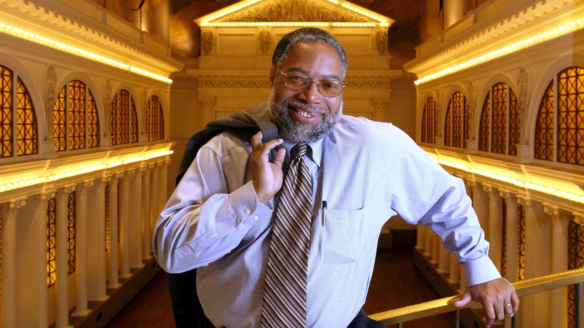 El actual secretario del Smithsonian había permanecido en el cargo mientras crecía la ofensiva de la Casa Blanca sobre los museos y sus contenidos (AP Photo/Charles Rex Arbogast).
