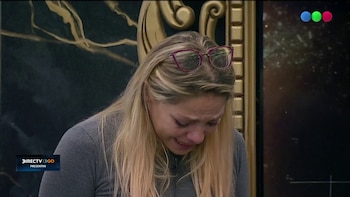 Durante el embarazo, los médicos informaron que uno de los bebés no sobreviviría, marcando la experiencia de Paganini con dolor anticipado