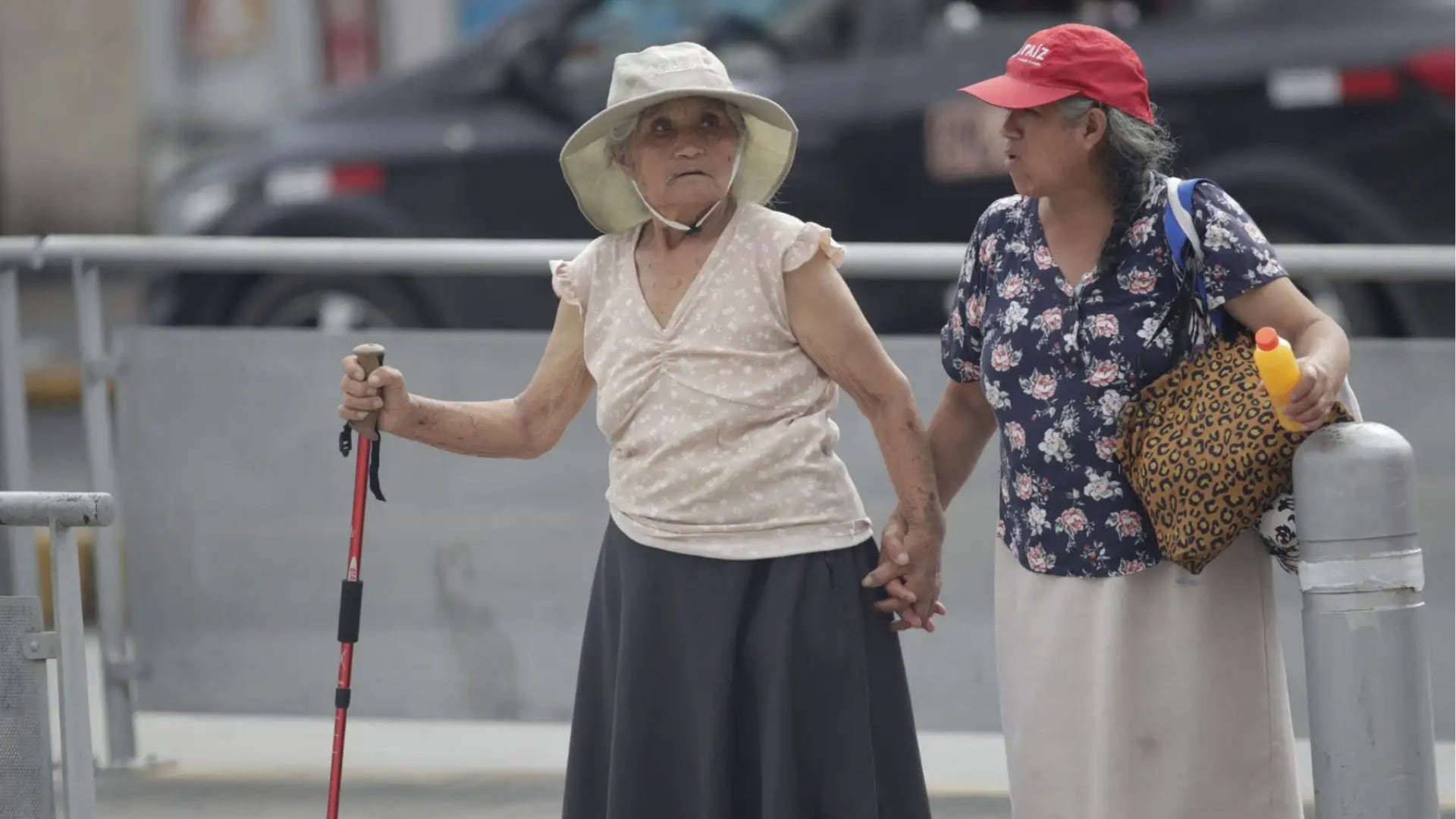 Deshidratación e insomnio térmico: los principales riesgos del calor en adultos mayores, según el INSM. (Foto: Agencia Andina)