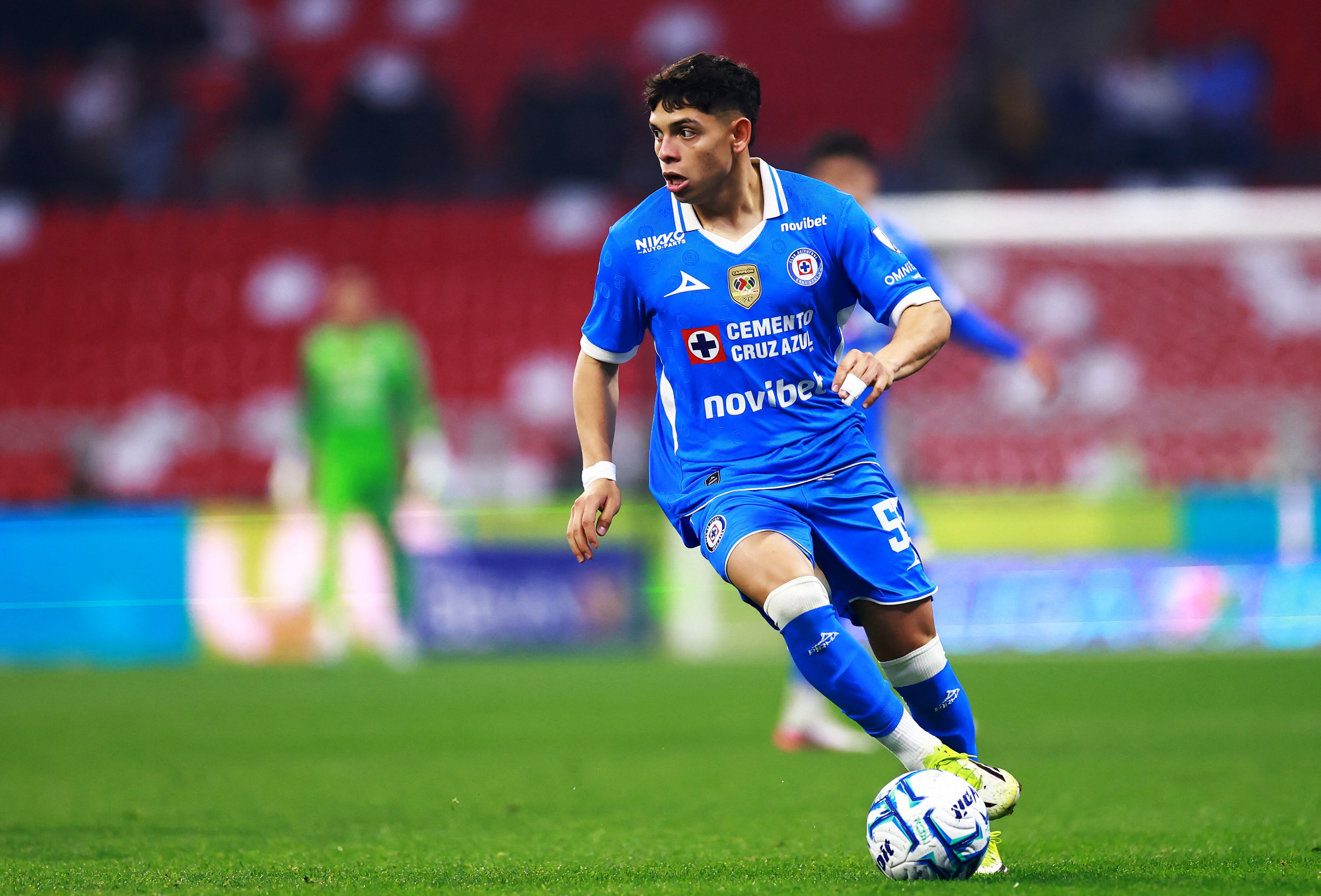 Soccer Football - Liga MX - Cruz Azul v Atlas - Estadio Azteca, Mexico City, Mexico - August 22, 2026 Cruz Azul's Rogelio Gonzalez in action REUTERS/Eloisa Sanchez