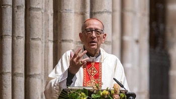 Omella pide una mesa de