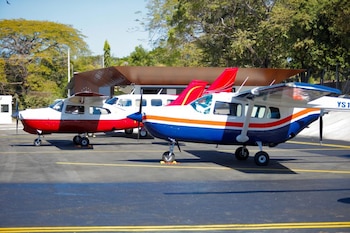 El Salvador inaugura el aeródromo de El Zapote en Ahuachapán para potenciar la conectividad regional y el turismo internacional. (Foto cortesía CEPA)
