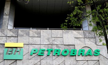 El logo de Petrobras en
