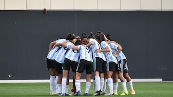 Futbolistas argentinas presentaron una grave
