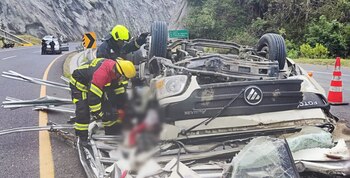 El cuerpo del conductor quedó