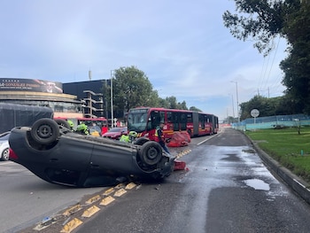 Así quedó el carro, que