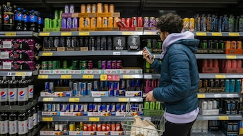 El consumo masivo cayó un 3,7% en el segundo trimestre y la baja fue mayor en las familias del AMBA