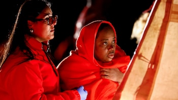 Archivan la causa por una violación en una patera hacia Canarias al ocurrir en aguas internacionales y una jueza pide ayuda a Marruecos, Mali, Burkina Faso y Guinea