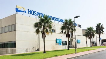 El incendio del Hospital de Torrevieja (Alicante) se produjo cuando un paciente que llevaba una bombona de oxígeno encendió un cigarro