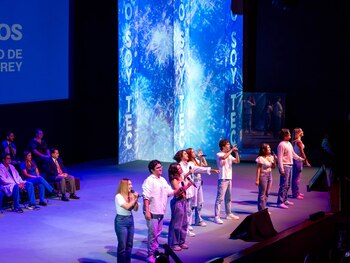 Un ensamble de alumnos del