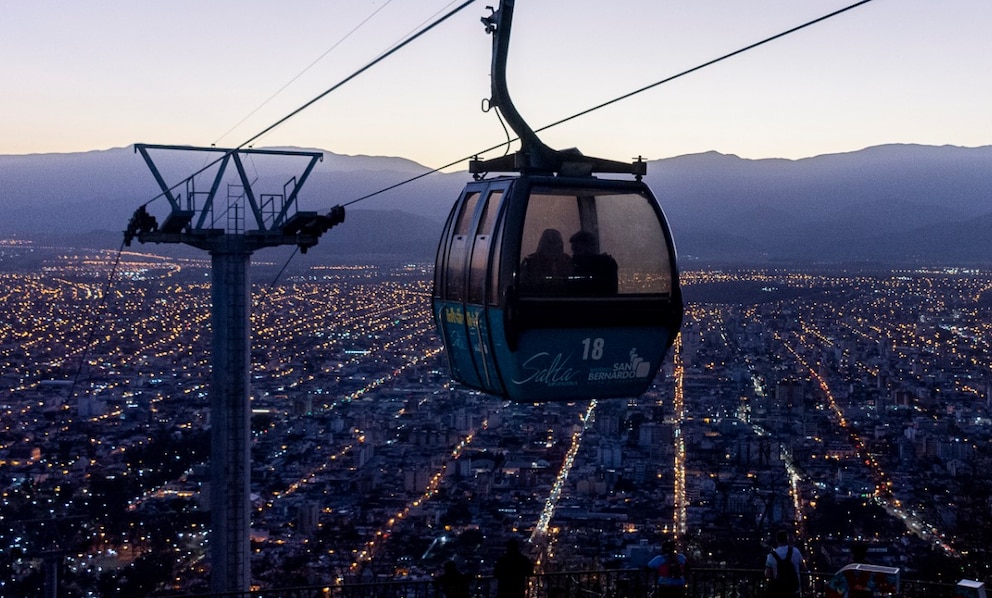 Guatemala inaugura la construcción del AeroMetro, primer sistema masivo por cable aéreo en Centroamérica