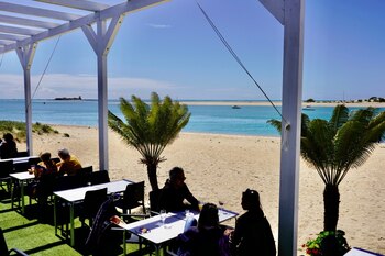 Chiringuito Bongo, en la playa