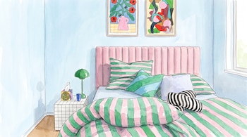 Ilustración de un dormitorio con cabecero rosa, edredón a rayas, mesa de noche con cuadrícula, lámpara verde y dos cuadros en la pared.