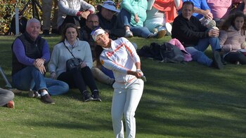 Im y Thitikul lideran con