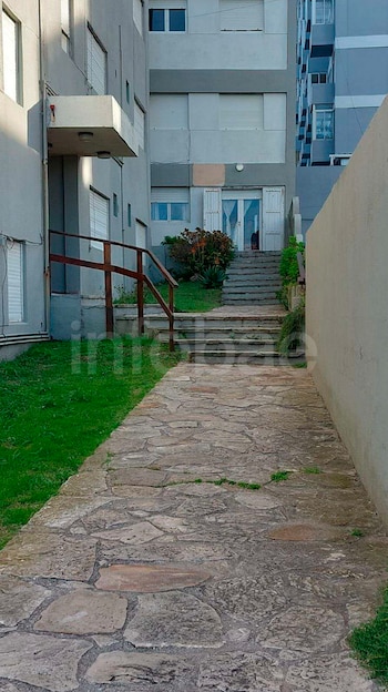 Tras la demanda de una vecina, un consorcio deberá adaptar el acceso al edificio para personas con movilidad reducida