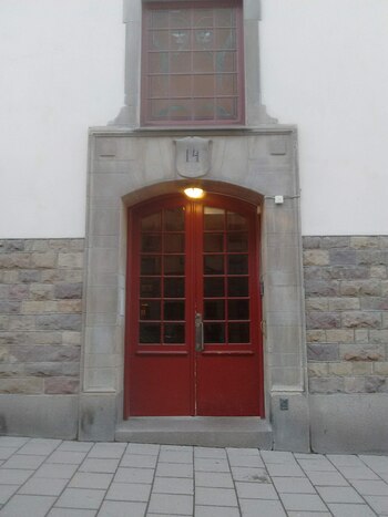 Tomtebogatan 14: frente del edificio