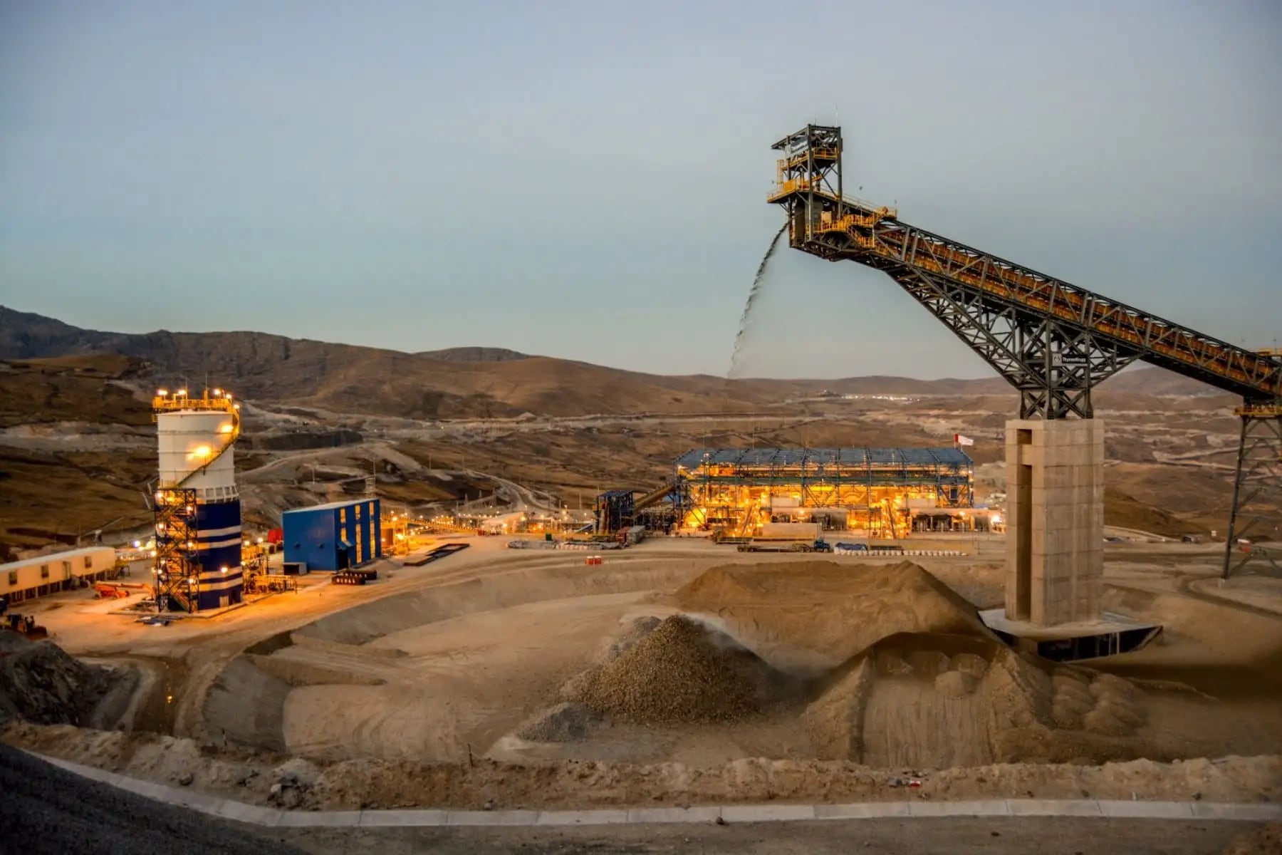 Los minerales críticos cumplen un papel clave en el desarrollo de energías más sostenibles y en la disminución de los efectos ambientales generados por los combustibles fósiles. Foto: Andina