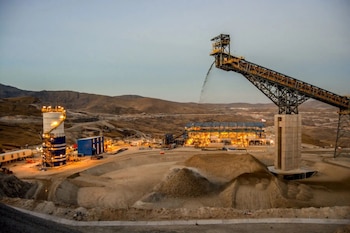 Los minerales críticos cumplen un papel clave en el desarrollo de energías más sostenibles y en la disminución de los efectos ambientales generados por los combustibles fósiles.