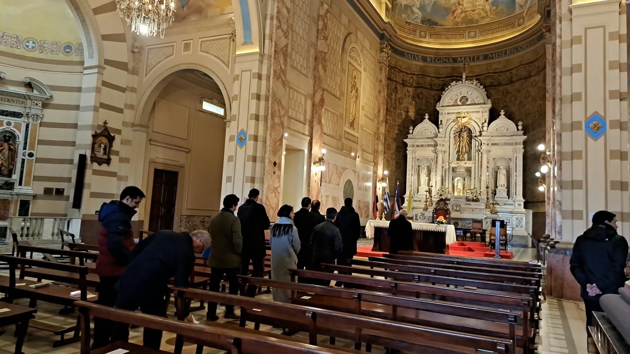 La delegación del Vaticano en la ciudad de Florida; recorren el santuario nacional de la Virgen de los Treinta y Tres, patrona del Uruguay (@iglesiauy)