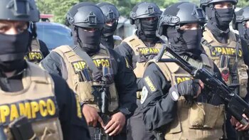 Honduras crea una fuerza especializada contra la extorsión y descarta al 90 % del personal de antigua unidad antipandillas