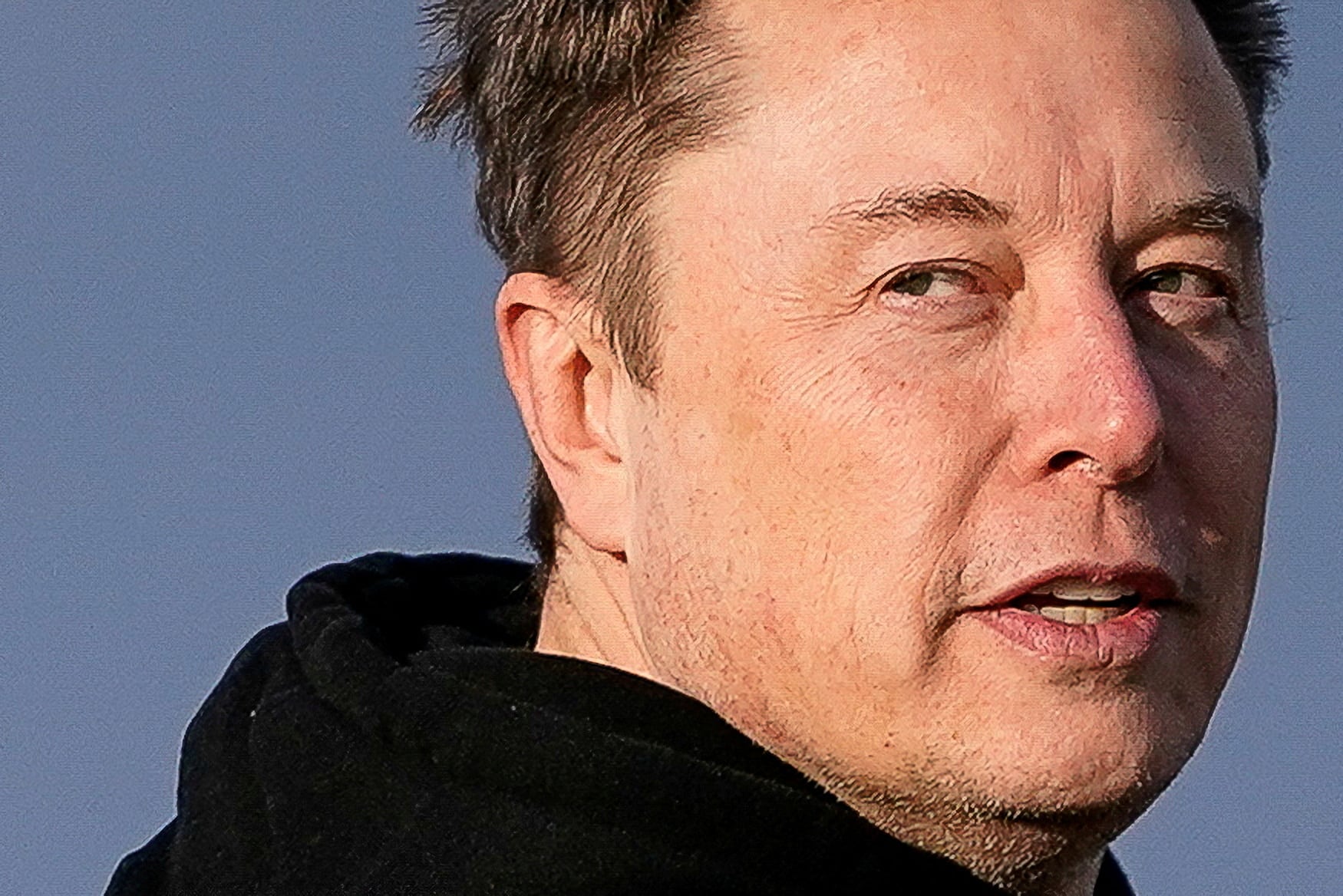 Skydance y Elon Musk evitaron emitir confirmaciones oficiales sobre los términos de la inyección de capital reportada por Semafor. (REUTERS/Nathan Howard/File Photo)