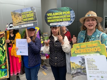 Decenas de ciudadanos apoyaron la