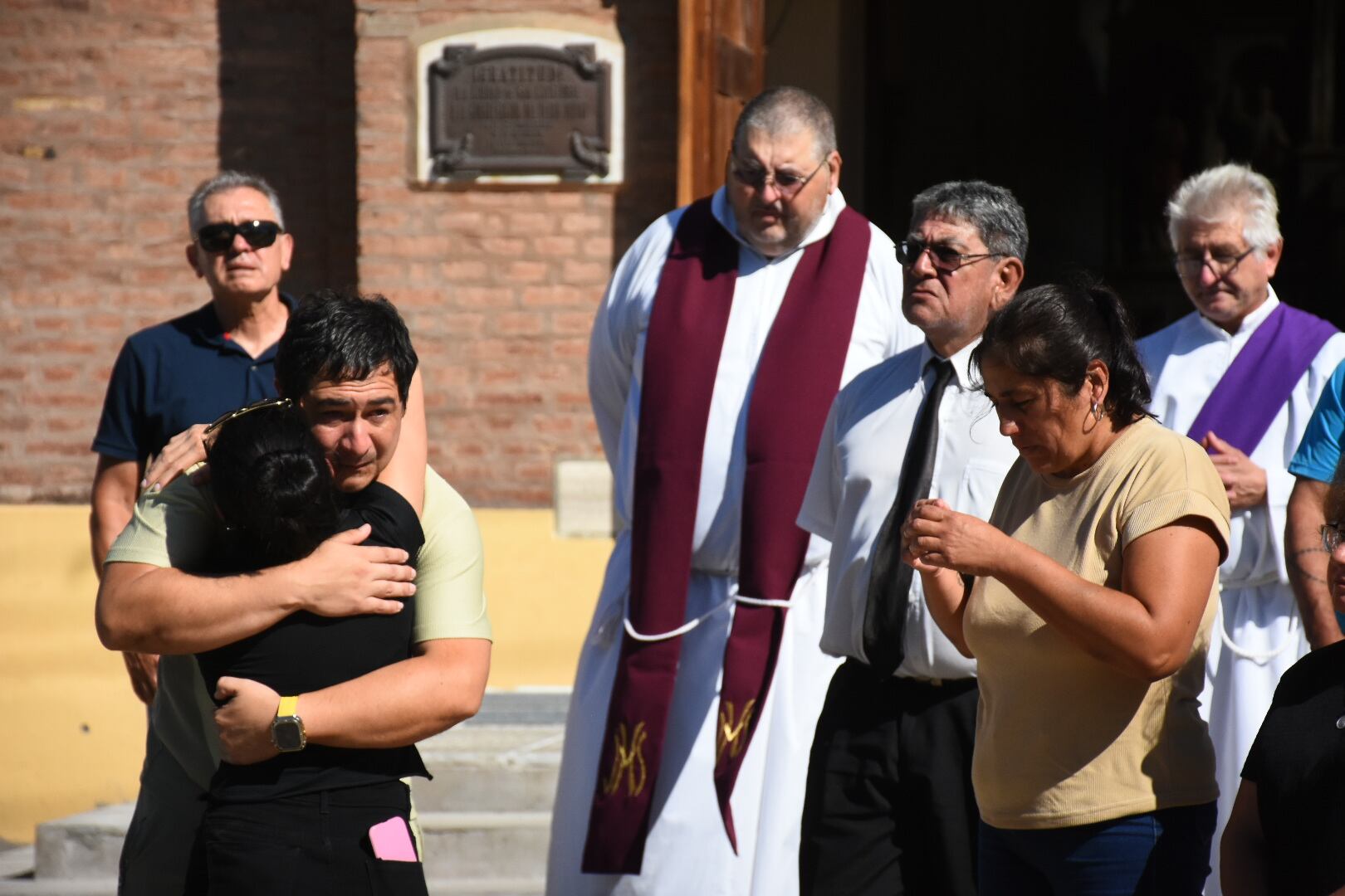 Hoy despidieron los restos de Ian, el dolor de sus papás