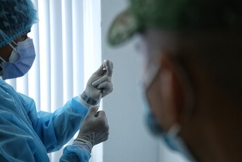 Dos mil dosis contra el