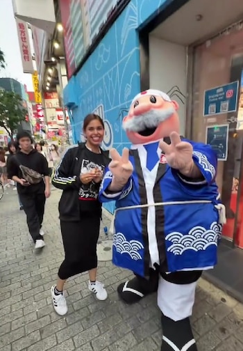 La marca apuesta por Asia con una propuesta cultural adaptada al público local.