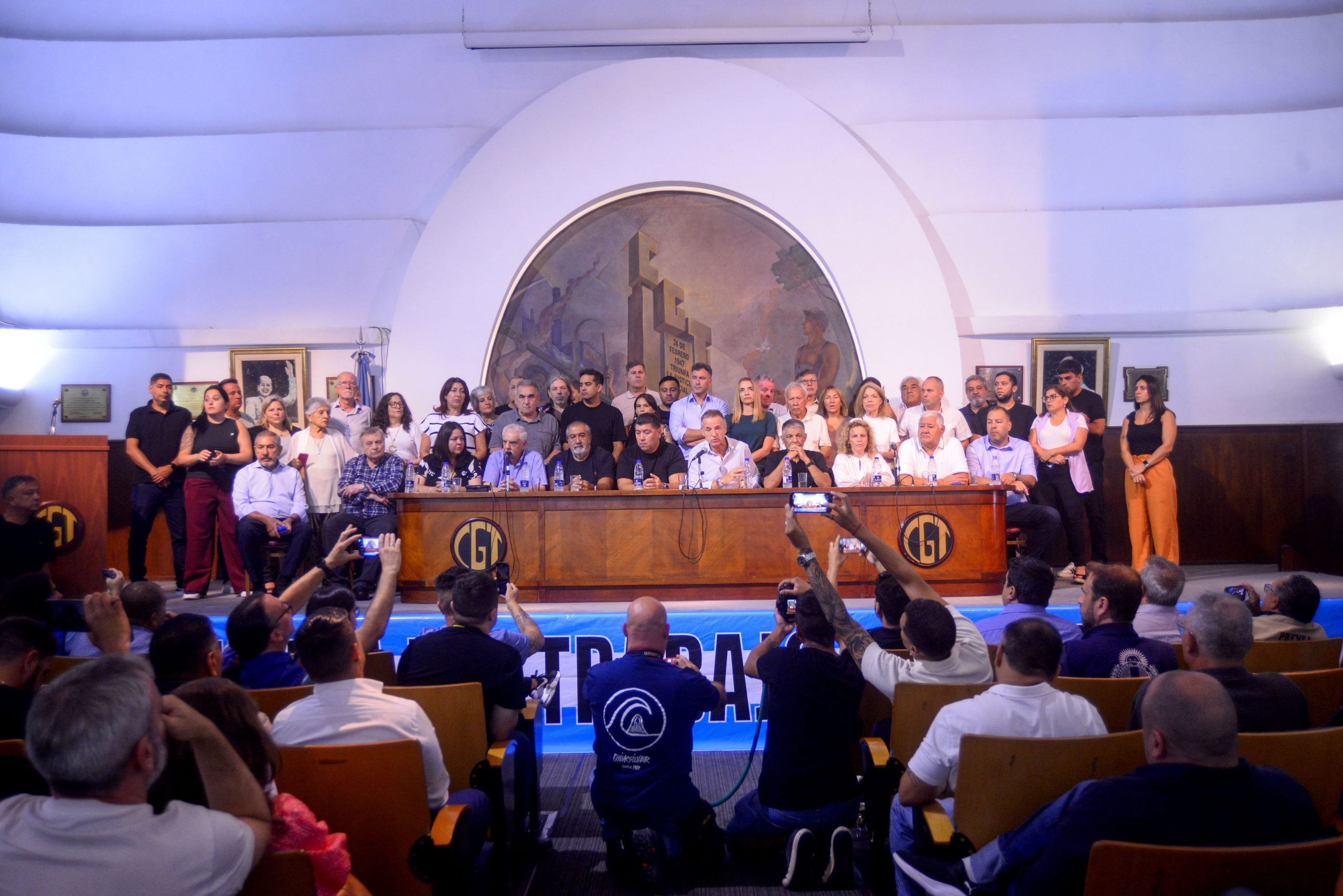 La CGT convocó a un paro general sin movilización Créditos: NA