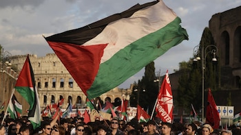 Grecia informa de que los activistas de la flotilla interceptados por Israel regresan a sus países de origen