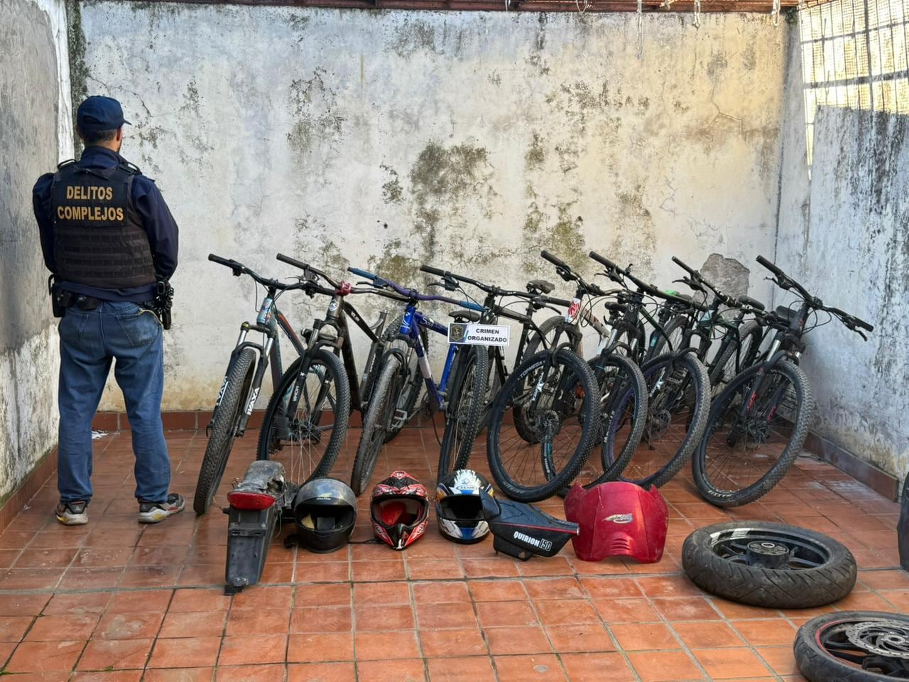 La investigación continúa en busca de más sospechosos