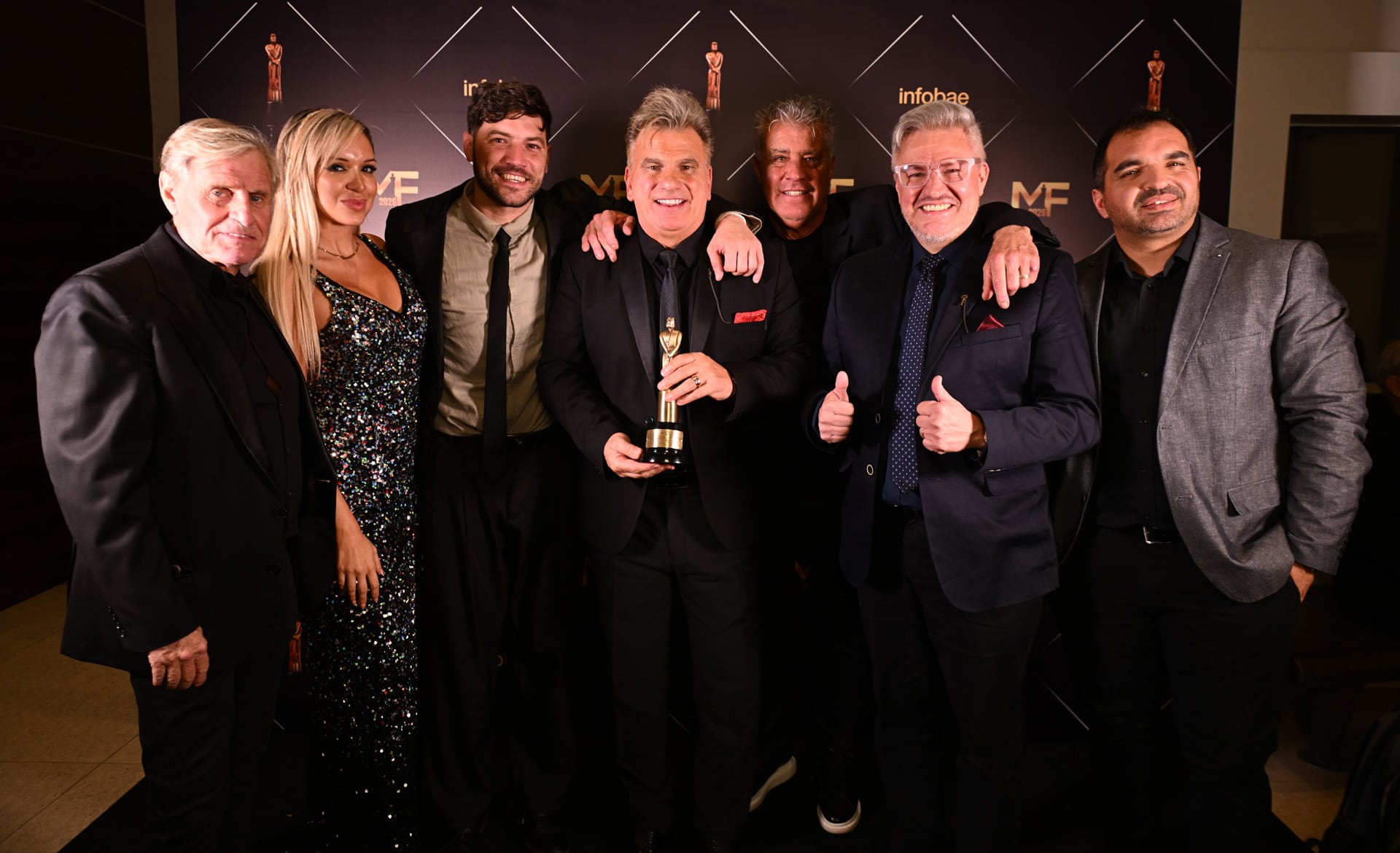 Fernando Mancini y su equipo recibieron el Martín Fierro a Mejor programa nocturno por Acá hay buen fútbol